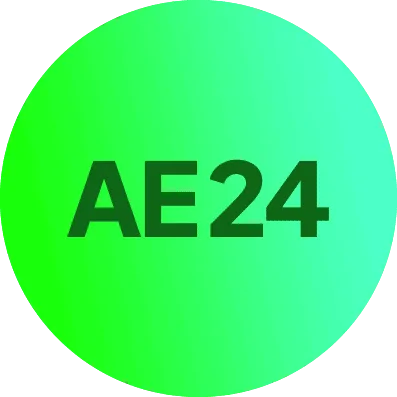 Logo AE24. Testo AE24 nero su sfondo sfumato verde colorato.